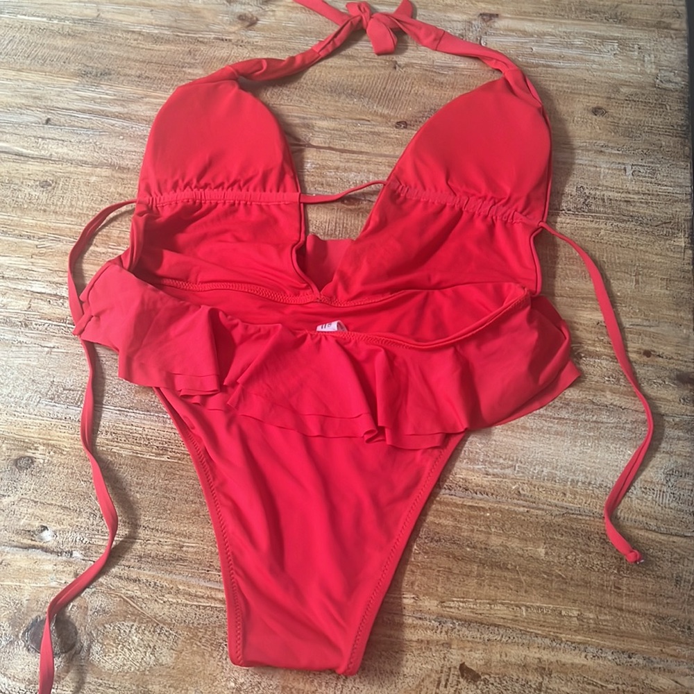 Bathing suit - Picture 2 of 3